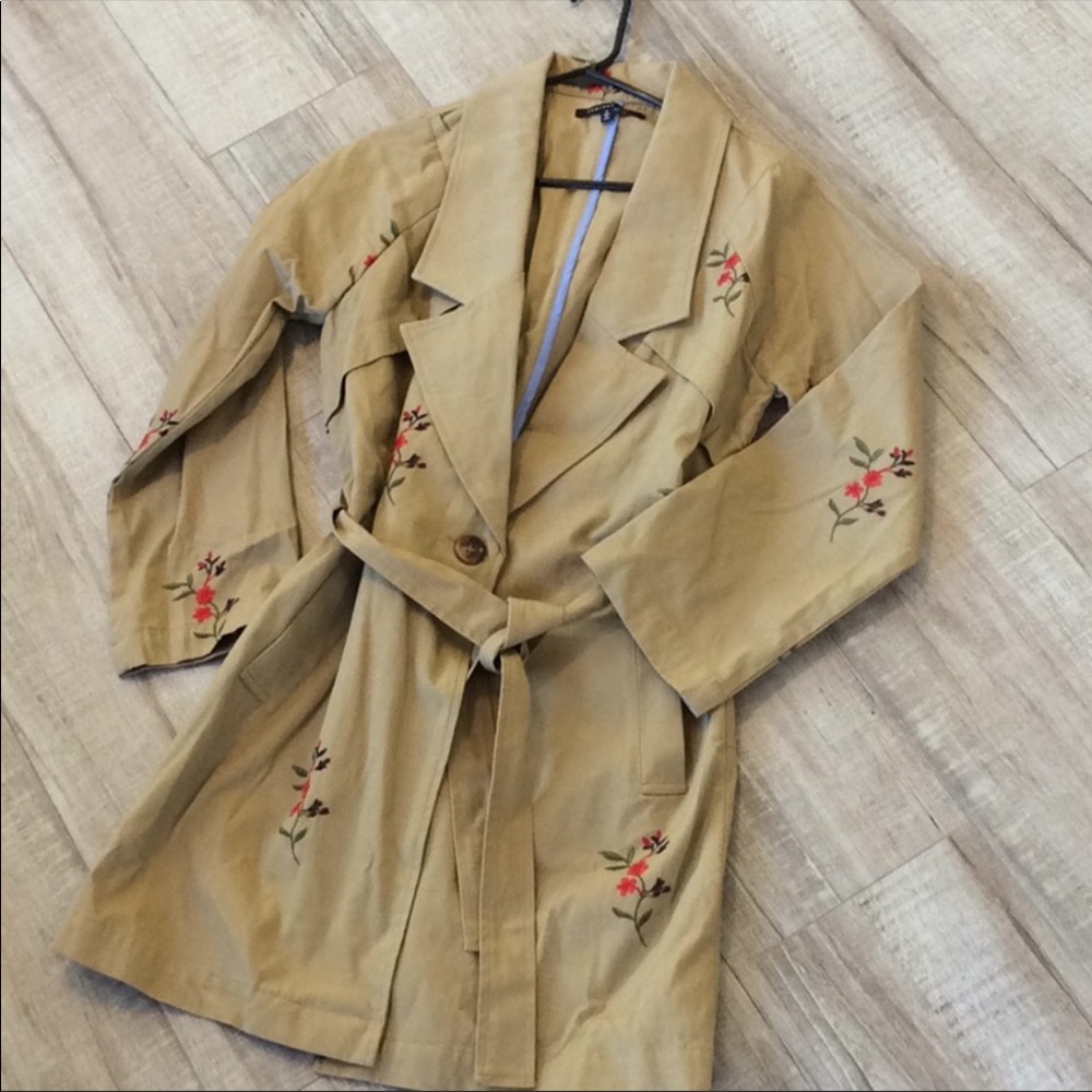 NWOT Nasty Gal Khaki Embroidered Trench Coat - Picture 4 of 8